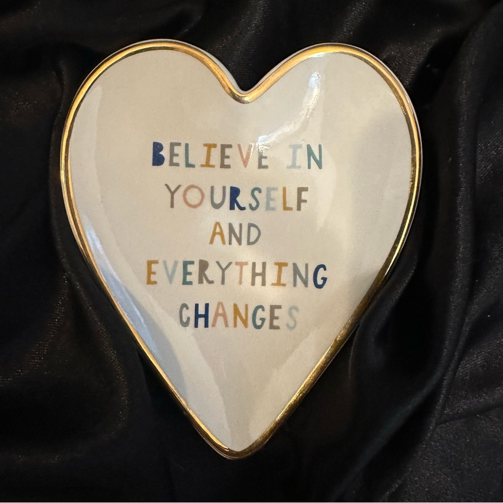 NEW Trinket Dish Demdaco Art Hearts